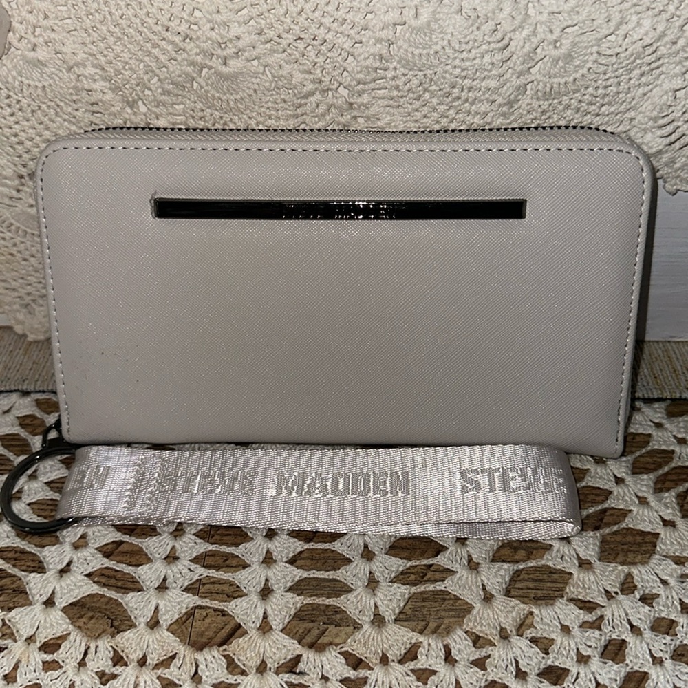 Steve Madden Wallet